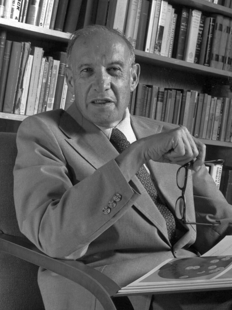 Peter F Drucker